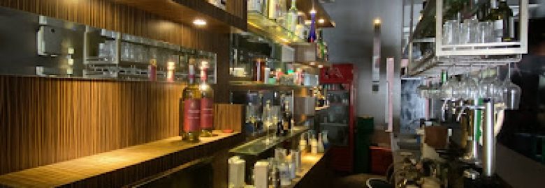 Muze Cafe & Bar
