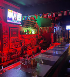 Bernie’s Bar/Pub