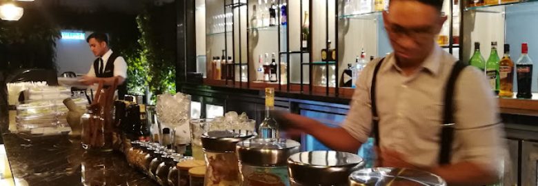 Man Tao Bar I Rooftop Bar