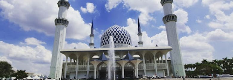 Sultan Salahuddin Abdul Aziz Mosque