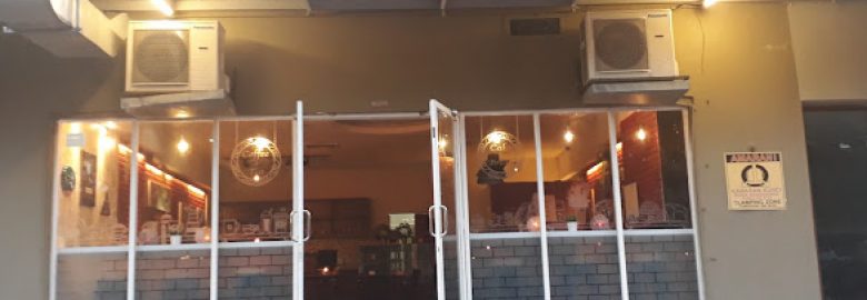 RICH N RICH CAFE