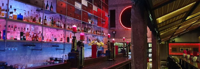 Suzie Wong – Dinner and Show