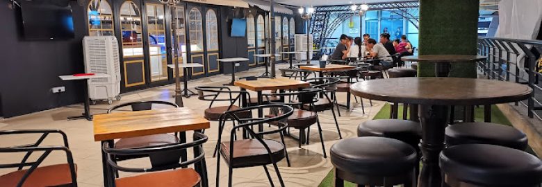 Champ De Mars Cafe & Bistro