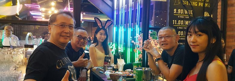 Honey Bunny – Pong Bar and Restaurant