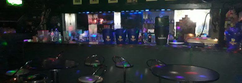 MEGAHIT Cafe