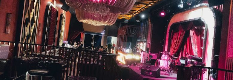 Shang Parlour